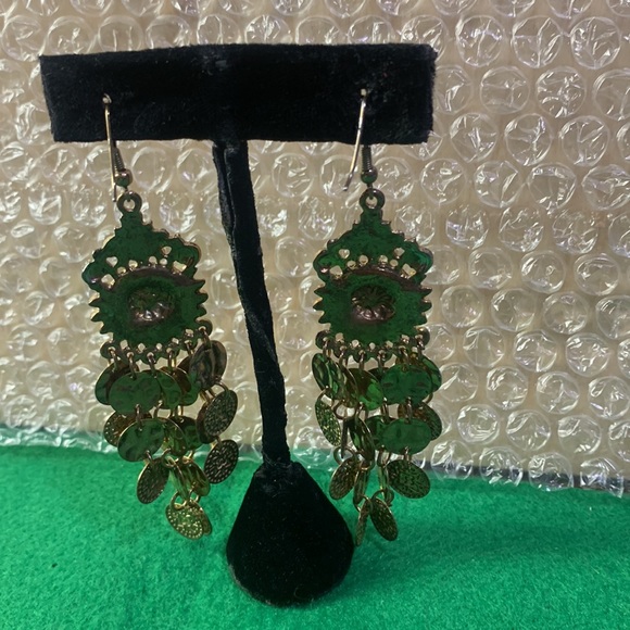 Beautiful Gold Tone Dangle Earrings - Picture 3 of 4